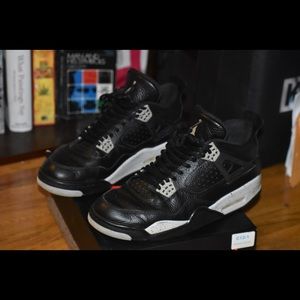 Men’s “Oreo” Air Jordan Retro 4 LS